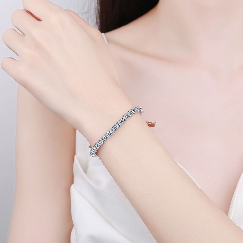 Certified 10.8ct. t.w. Moissanite Diamond Tennis Net Bracelet NEW - Picture 4 of 11